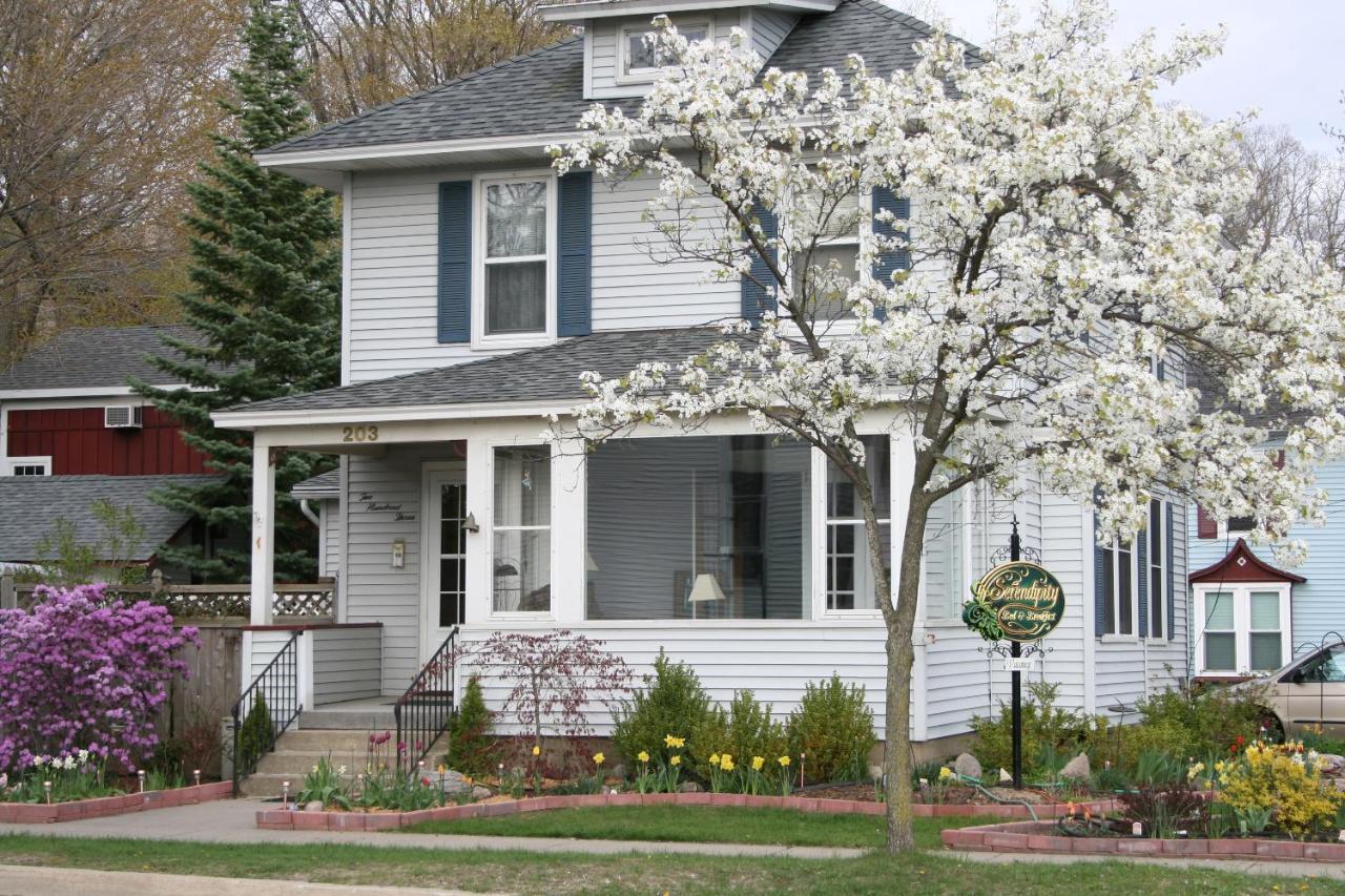 Serendipity Bed And Breakfast Saugatuck Εξωτερικό φωτογραφία